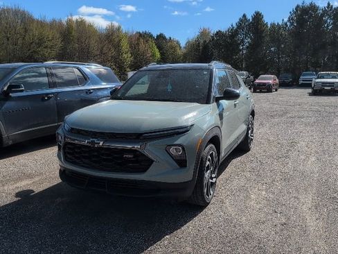 Used 2024 Chevrolet TrailBlazer RS w/ Convenience Package AWD/4WD image 1