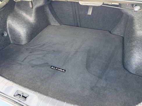 Used 2025 Nissan Altima 2.5 SV image 32