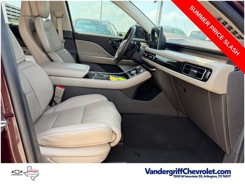 Used 2022 Lincoln Aviator Reserve w/ Equipment Group 201A AWD/4WD image 36
