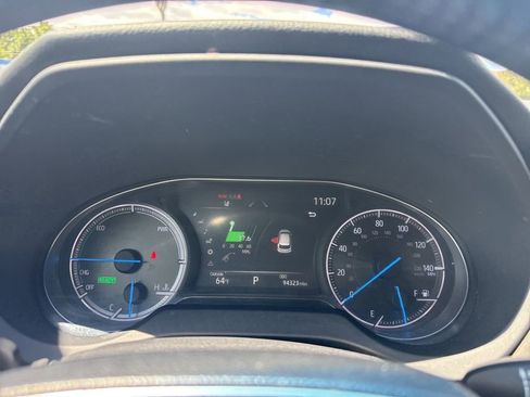 Used 2022 Toyota Venza XLE AWD/4WD image 12
