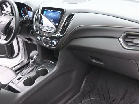 Used 2023 Chevrolet Equinox Premier FWD image 29