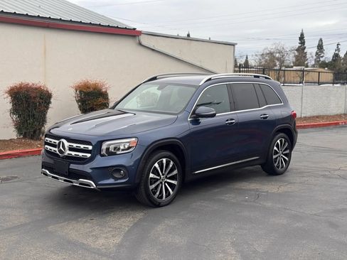 Used 2022 Mercedes-Benz GLB 250 image 2