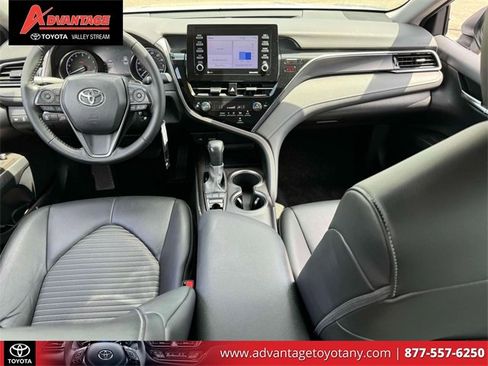 Used 2023 Toyota Camry SE image 15