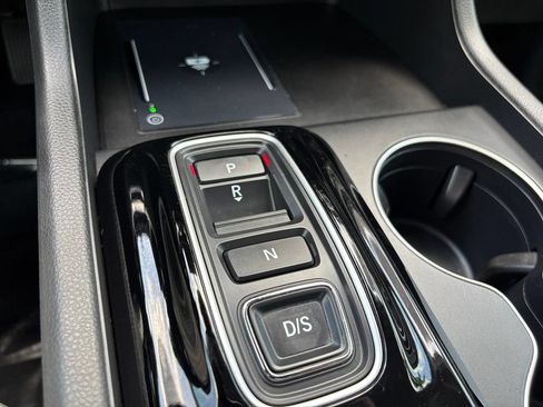 Used 2025 Honda Pilot EX-L image 31