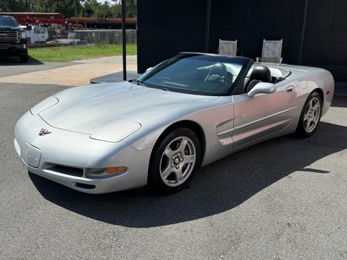 Used 1998 Chevrolet Corvette Convertible w/ Memory Pkg RWD image 35