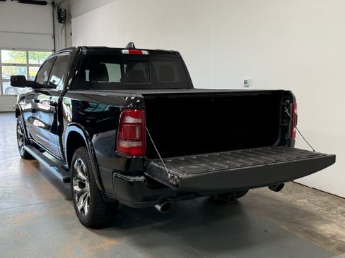 Used 2022 RAM 1500 Limited w/ Body-Colour Bumper Group AWD/4WD image 4