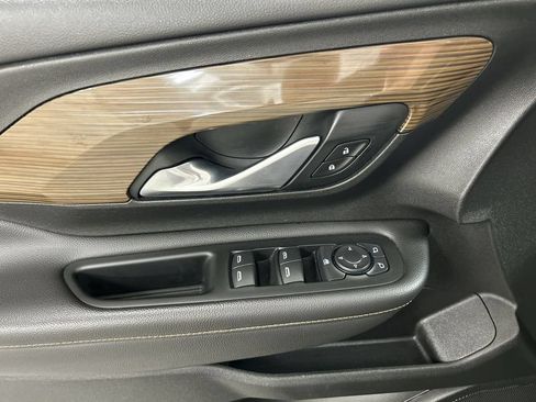 Used 2019 GMC Terrain SLE w/ Driver Convenience Package AWD/4WD image 11