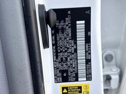 Used 2013 Toyota Highlander Plus FWD image 30