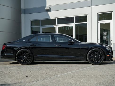 New 2025 Bentley Flying Spur Plug-In Hybrid AWD/4WD image 5