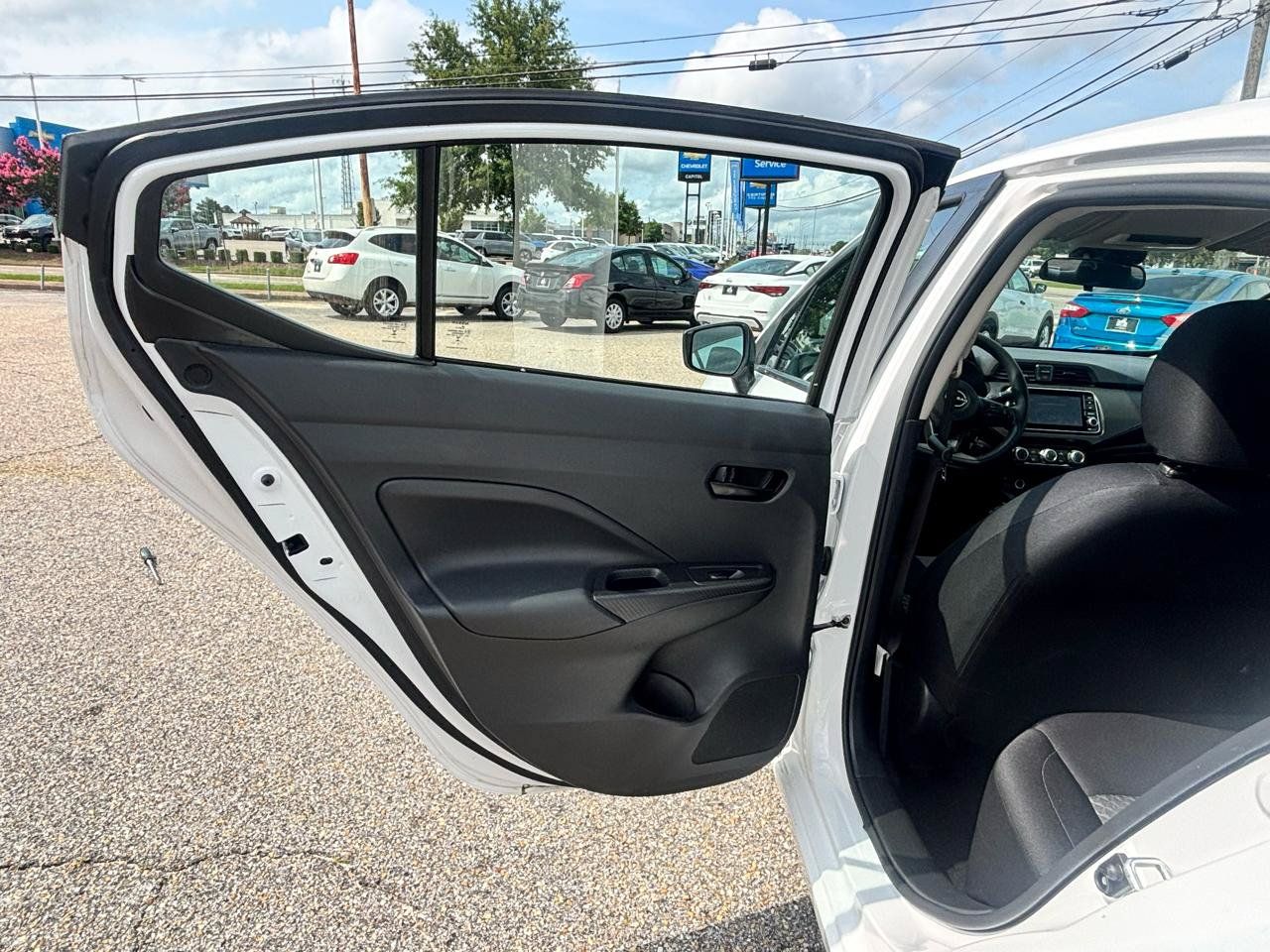 Used 2024 Nissan Versa S FWD image 40
