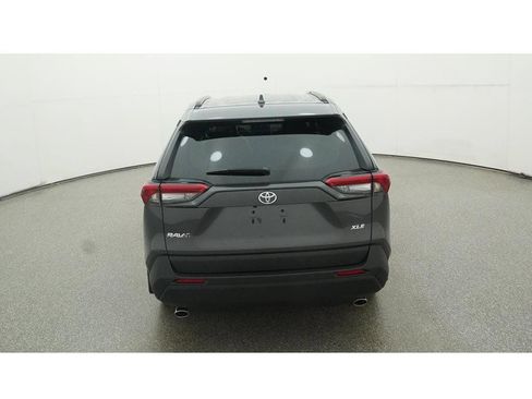 Used 2024 Toyota RAV4 XLE w/ Convenience Package FWD image 9