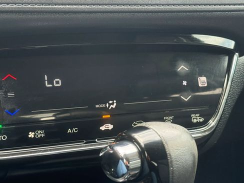 Used 2018 Honda HR-V EX-L image 37