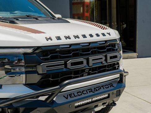 Used 2025 Ford F150 Raptor AWD/4WD image 36
