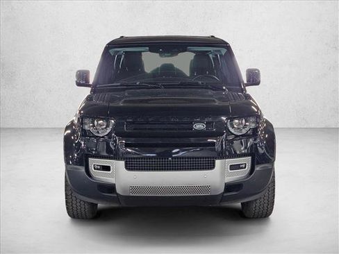 Used 2024 Land Rover Defender 110 S image 2