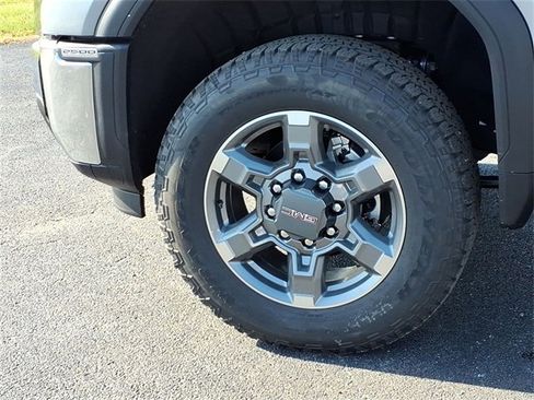 New 2026 GMC Sierra 2500 SLE image 32