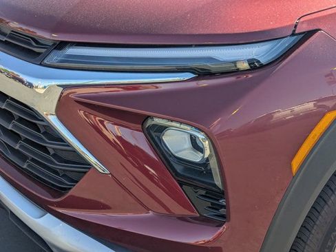 Used 2025 Chevrolet TrailBlazer LT image 11