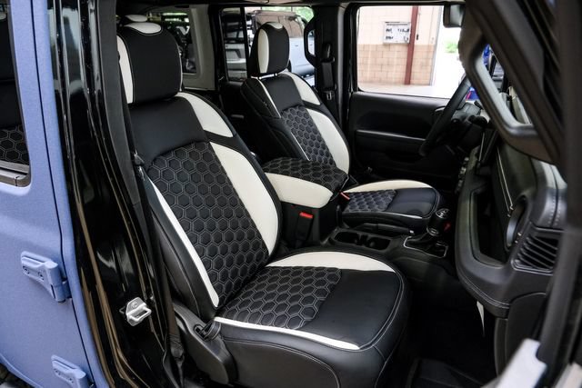 Used 2025 Jeep Wrangler Unlimited Rubicon w/ Safety Group AWD/4WD image 77