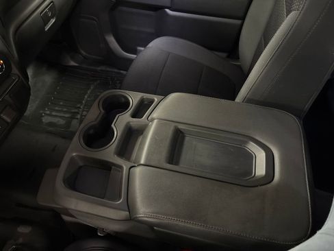 Used 2019 Chevrolet Silverado 1500 Custom Trail Boss AWD/4WD image 26