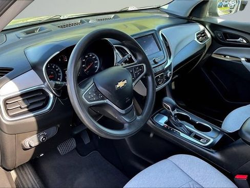 Used 2022 Chevrolet Equinox LS FWD image 16