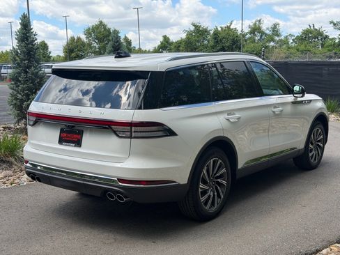 New 2026 Lincoln Aviator AWD image 5