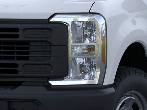 New 2026 Ford F350 XL w/ FX4 Off-Road Package AWD/4WD image 18