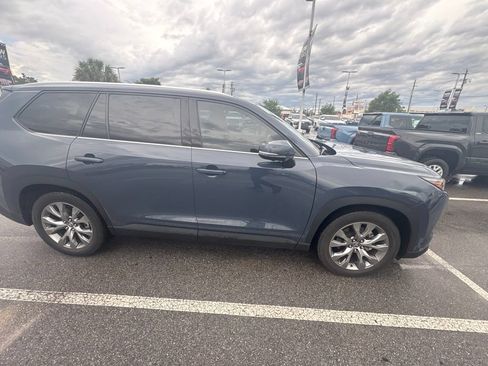 Used 2024 Toyota Grand Highlander FWD image 15