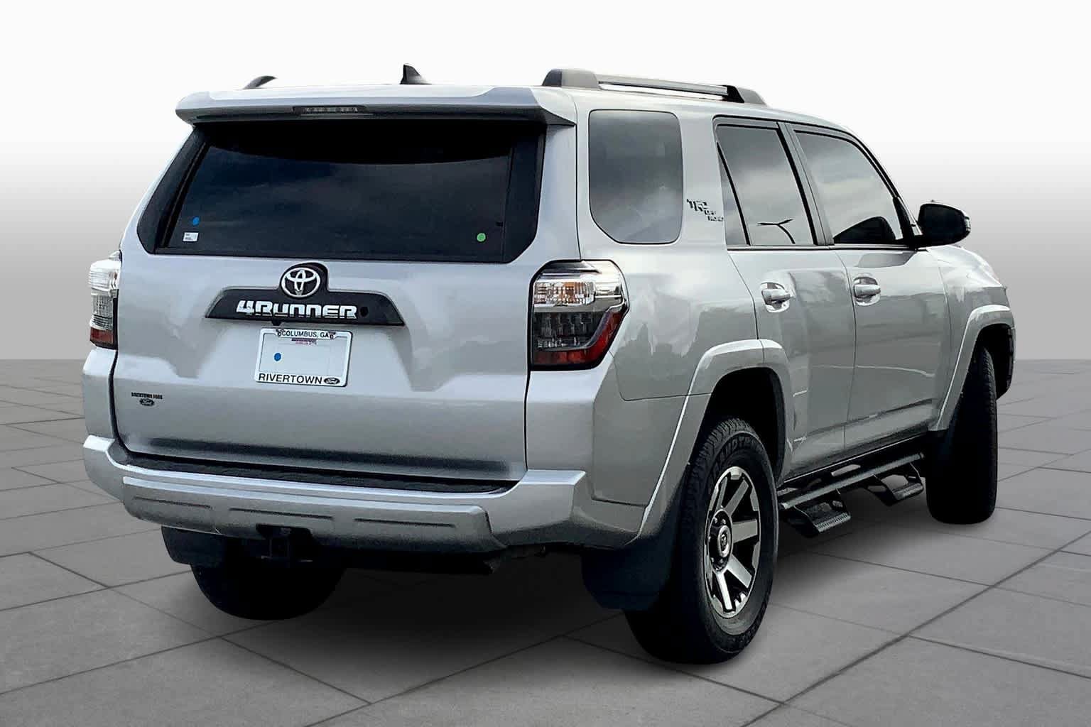 Used 2021 Toyota 4Runner TRD Off-Road AWD/4WD image 13