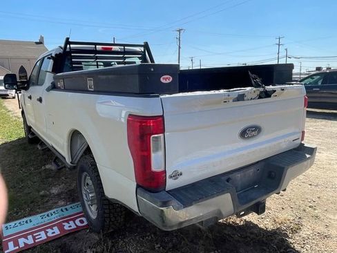 Used 2018 Ford F250 XL w/ Power Equipment Group AWD/4WD image 8