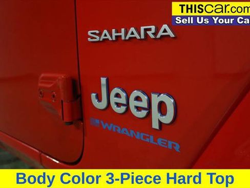 Used 2024 Jeep Wrangler Unlimited Sahara AWD/4WD image 12