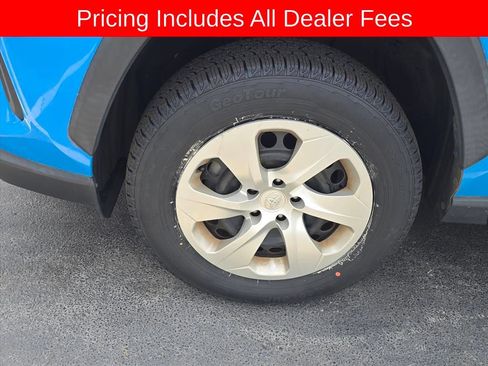 Used 2020 Toyota RAV4 LE FWD image 6