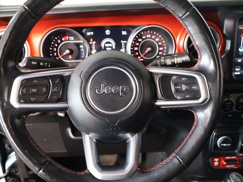 Used 2019 Jeep Wrangler Unlimited Rubicon AWD/4WD image 3