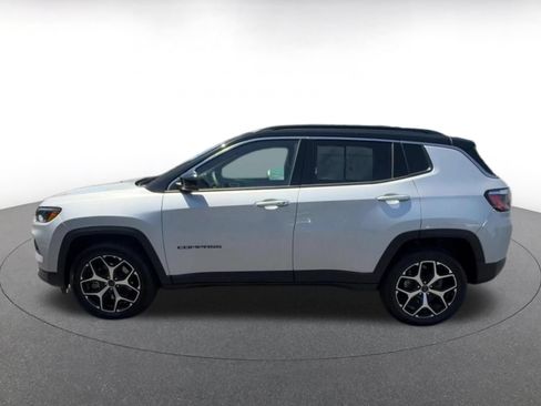 Used 2025 Jeep Compass Limited AWD/4WD image 8