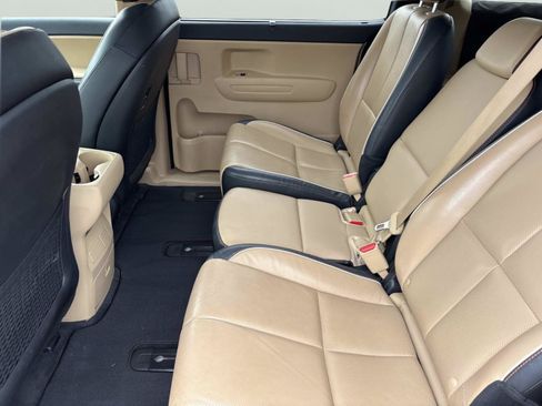 Used 2019 Kia Sedona EX FWD image 14