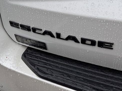 Used 2024 Cadillac Escalade Premium Luxury w/ Performance Package image 43