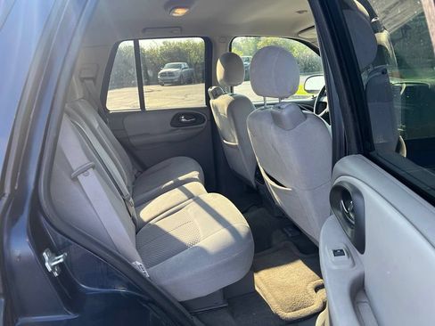 Used 2007 Chevrolet TrailBlazer LS w/ LS Preferred Equipment Group AWD/4WD image 11