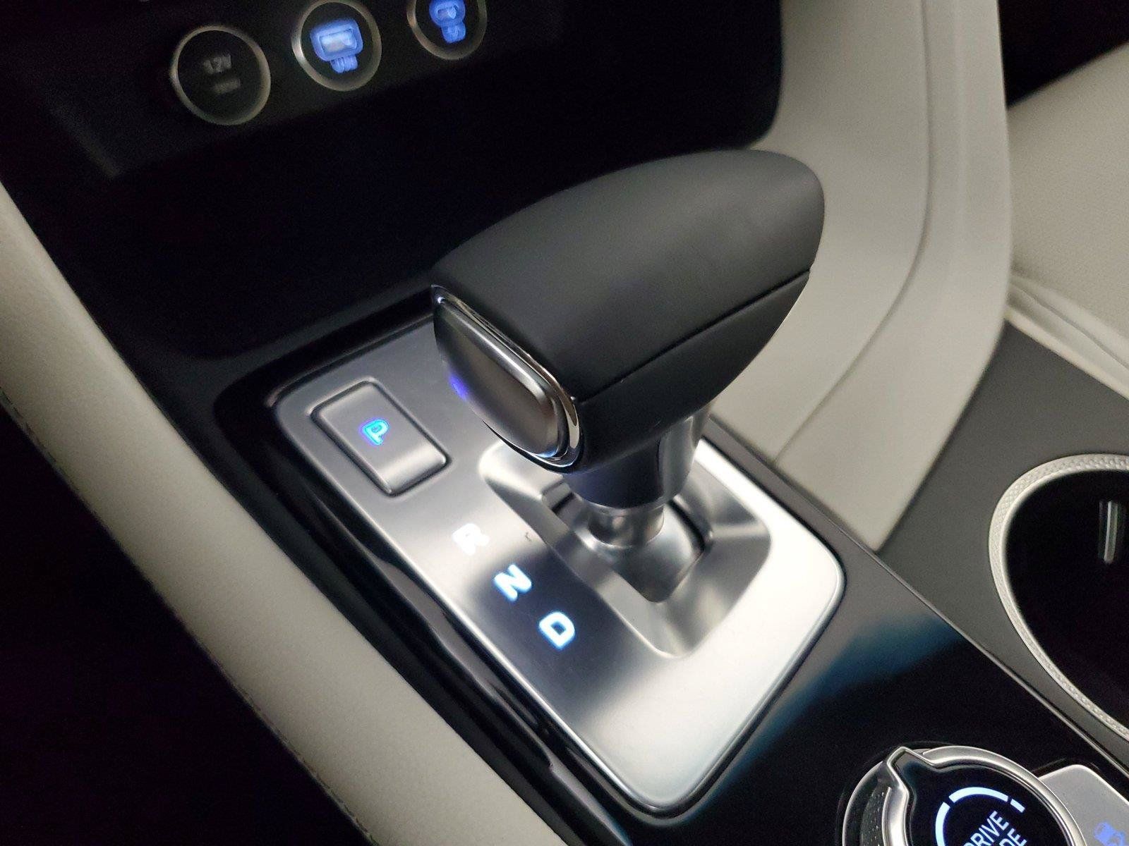 Used 2024 Genesis G70 2.5T AWD/4WD image 26