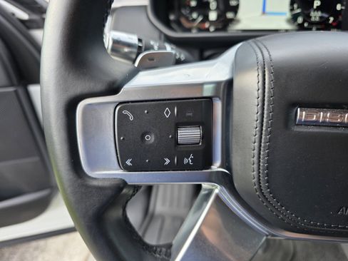 Certified 2022 Land Rover Discovery HSE R-Dynamic AWD/4WD image 18