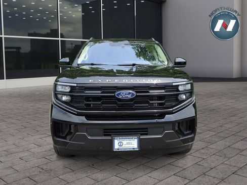 Used 2025 Ford Expedition Max Active AWD/4WD image 8