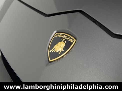 Used 2022 Lamborghini Urus AWD/4WD image 43