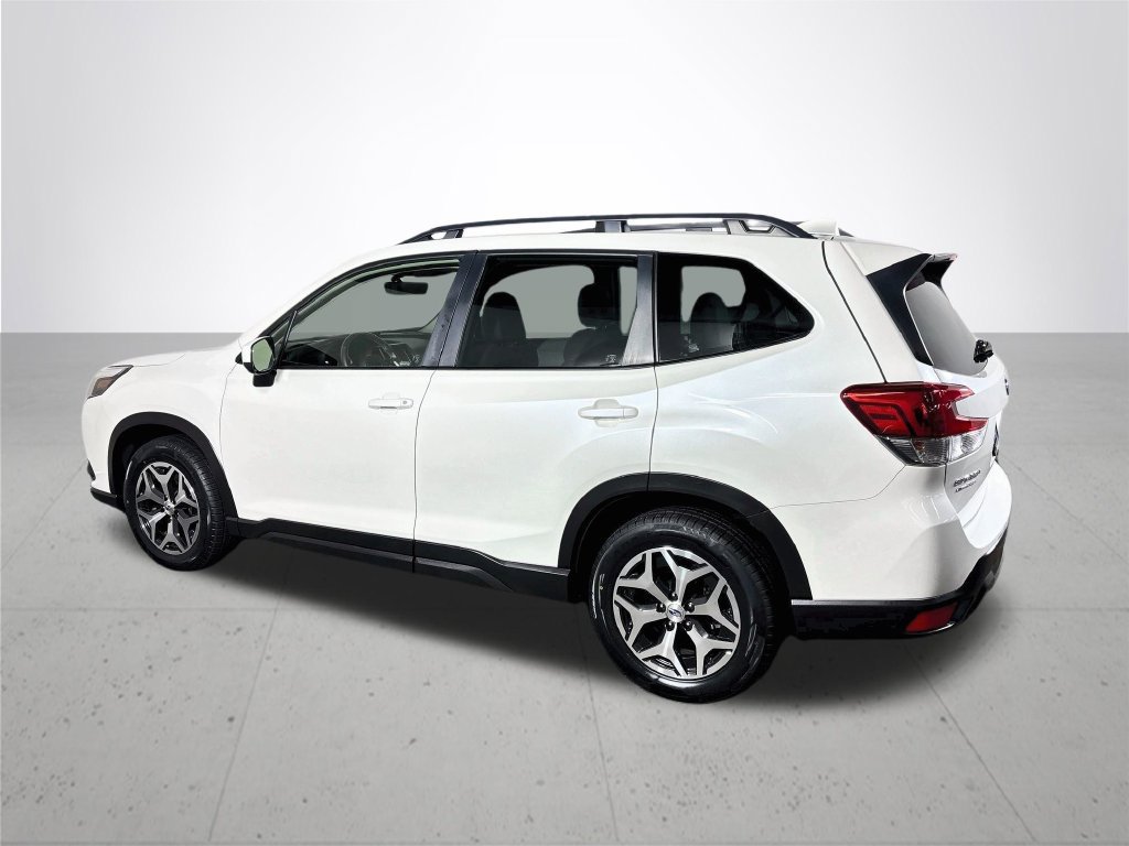 Certified 2023 Subaru Forester Premium AWD/4WD image 9