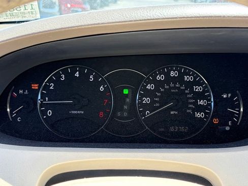 Used 2009 Toyota Avalon XLS FWD image 11