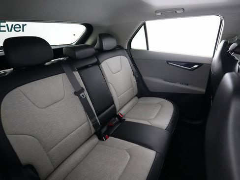 Used 2024 Kia Niro Wave w/ Wave Preserve Package image 9