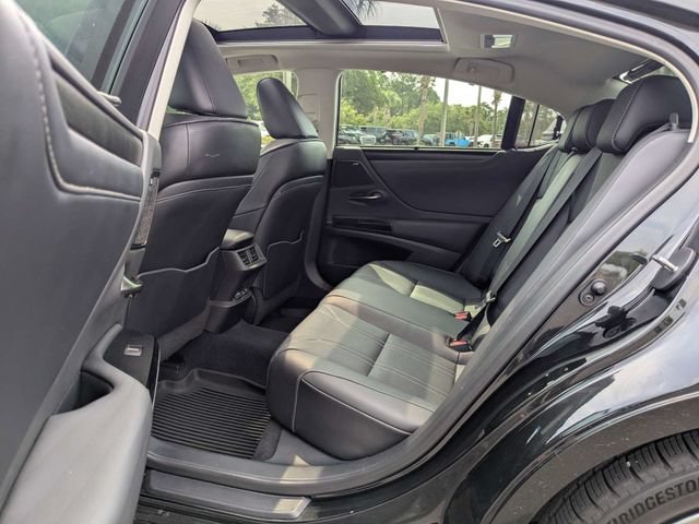 Used 2022 Lexus ES 350 Ultra Luxury w/ Accessory Package 2 FWD image 12
