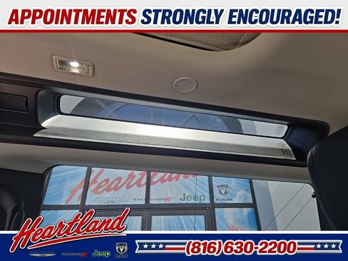 Used 2021 Land Rover Defender 90 First Edition AWD/4WD image 93