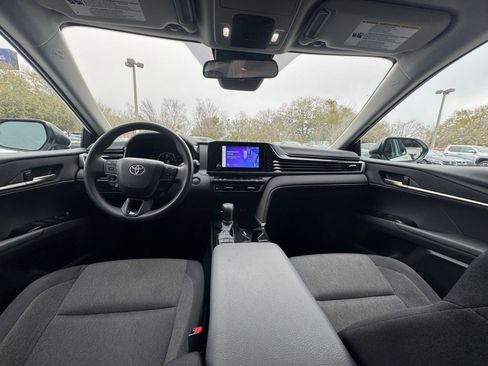 Used 2025 Toyota Camry LE FWD image 21