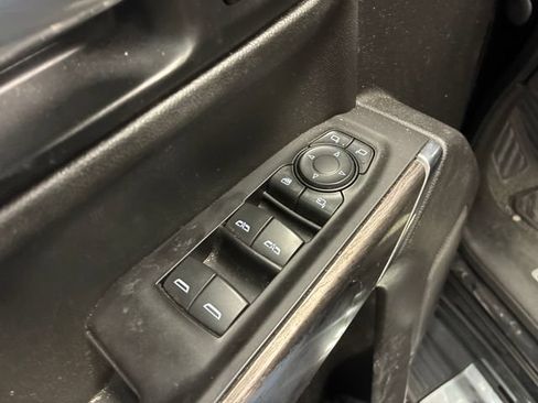 Used 2021 Chevrolet Silverado 1500 LTZ AWD/4WD image 11