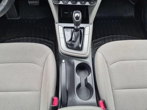 Used 2020 Hyundai Elantra Value Edition FWD image 13
