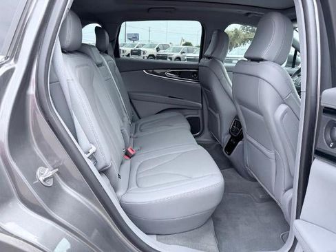 Used 2023 Lincoln Nautilus Reserve w/ Equipment Group 201A FWD image 13