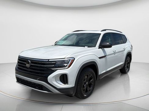 New 2026 Volkswagen Atlas Peak Edition AWD/4WD image 1