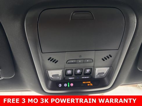 Used 2022 Buick Enclave Essence w/ Experience Buick Package image 19